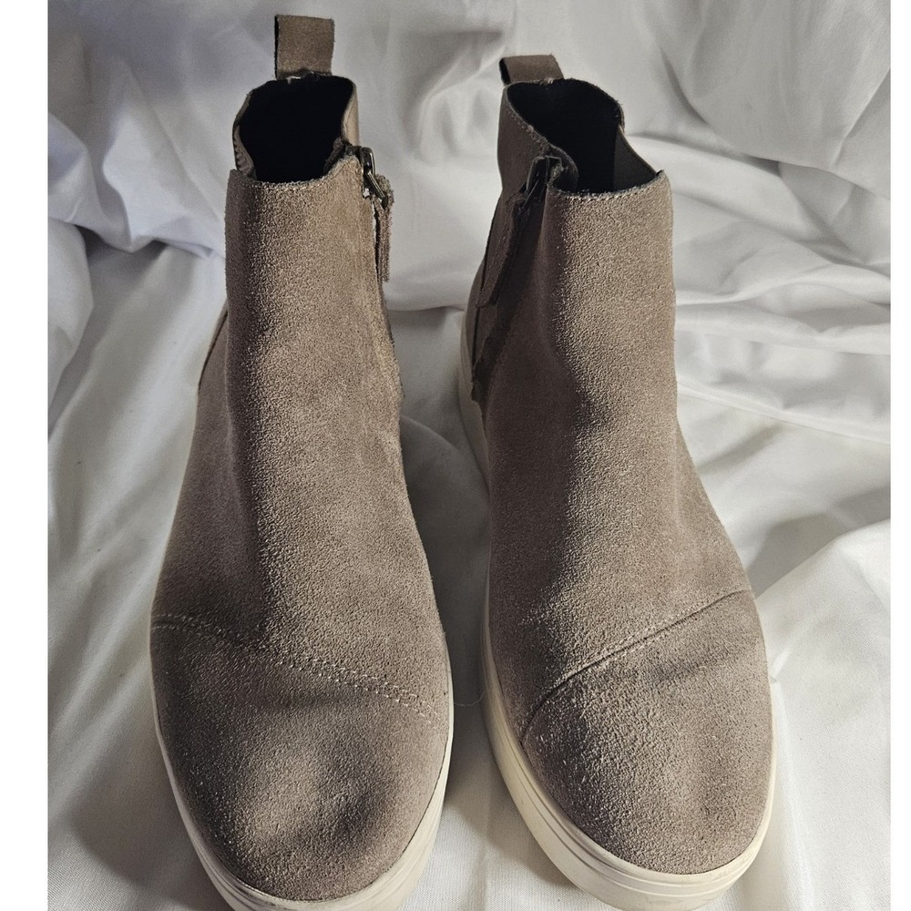 TOMS Triston Taupe Suede Ankle Boot Sneaker Womens 7.5 10016152